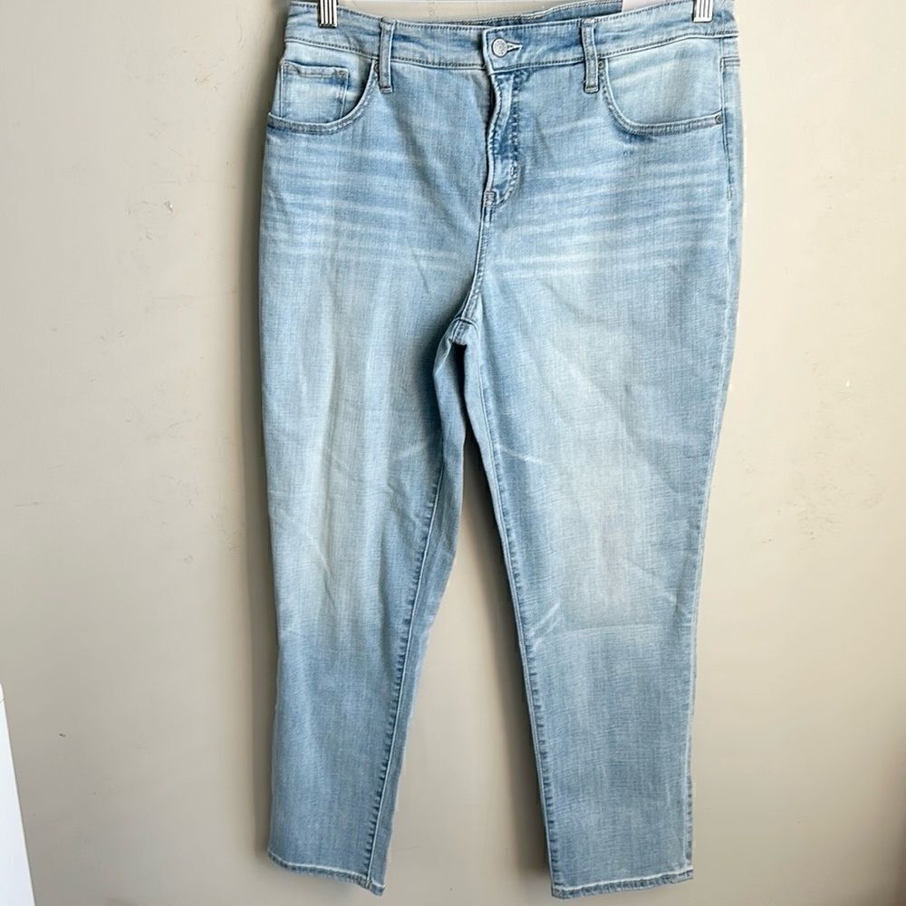 Chico’s So slimming Girlfriend Ankle Jeans 2R=12-14